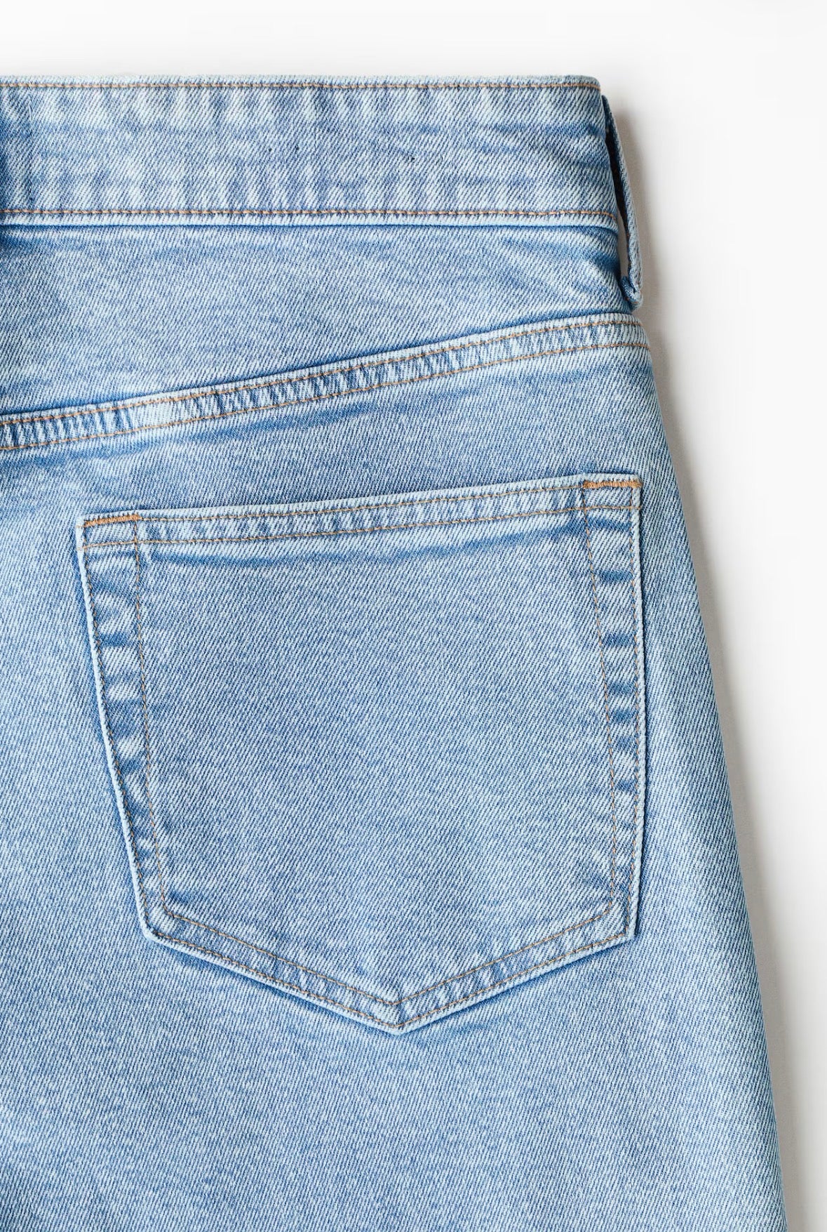 REGULAR JEANS